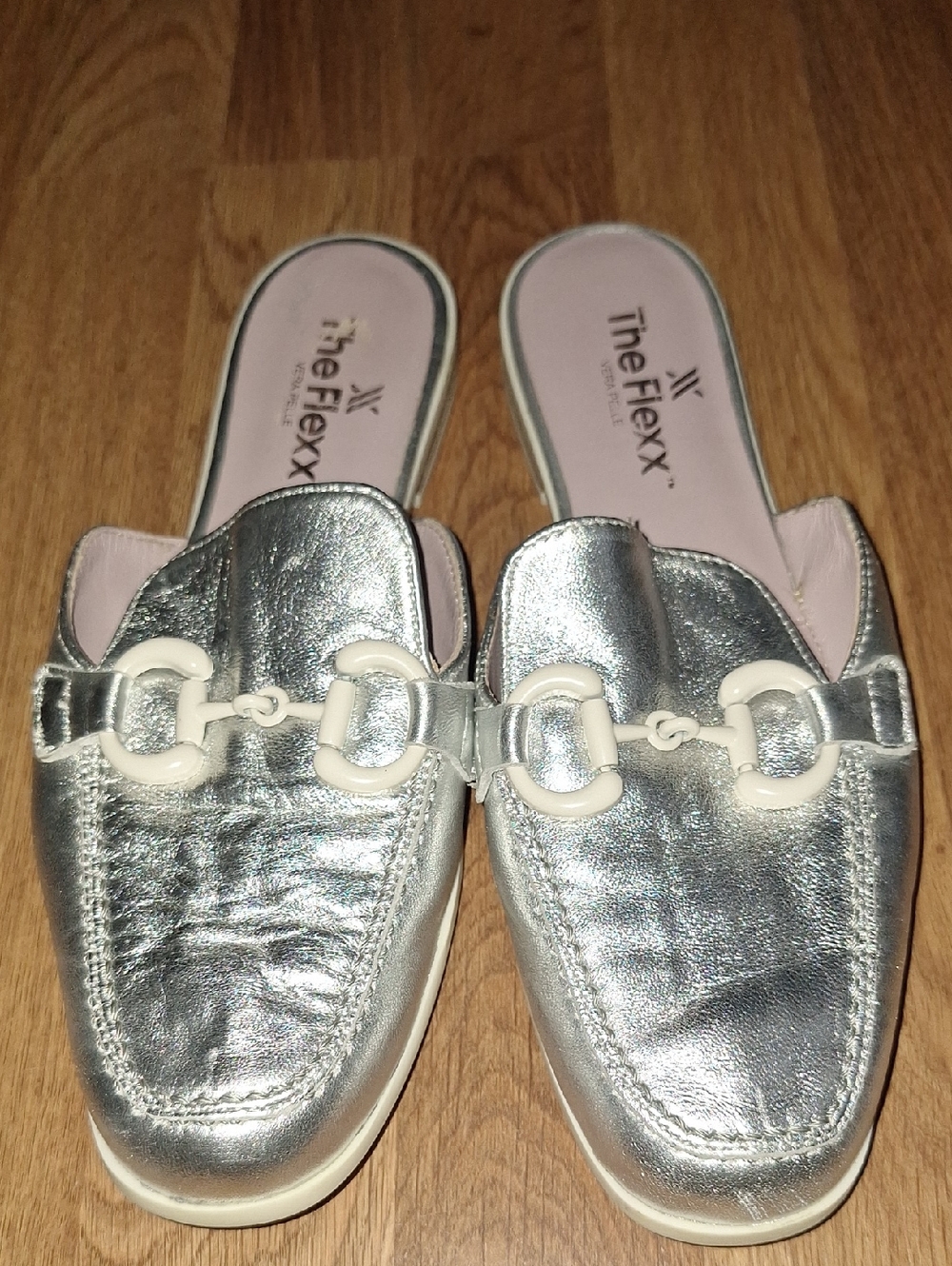 NEW THE FLEXX women's guia mule in silver Sz EU 41